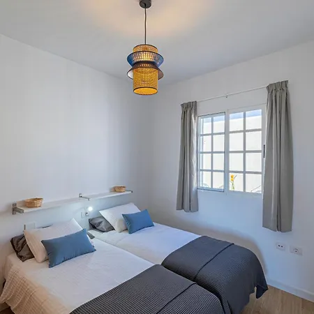 La Aldaba 1 * Puerto De Naos